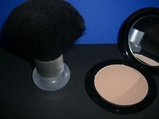 Kosmetikprodukte, Puder, Pinsel, schminken