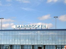 Flughafen, Saarbr�cken, Schild