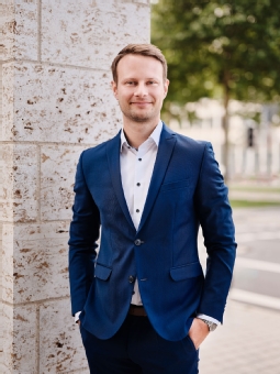 RA Maximilian Eckert