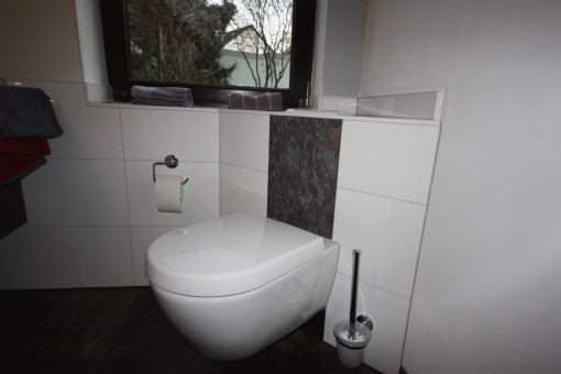Fliesen Profis GmbH, Toilette