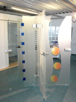 Fenster Klotz GmbH, Ausstellung - Glastüren