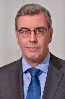 Herr Dr. Wulf Albach, Rechtsanwalt und Notar