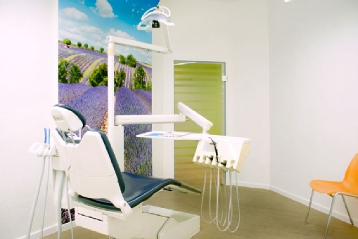 Zahnarztparxis Jochen Holz - Behandlungsraum 4