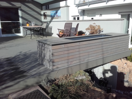 Terrasse mit megawood®Barfußdielen