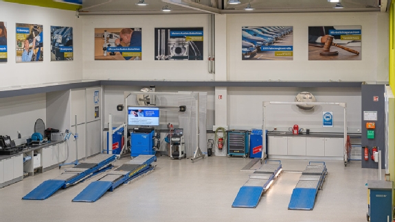 Fahrzeug-Prüfplätze